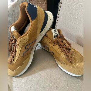 New Balance 515 Sneakers in Mustard and Navy